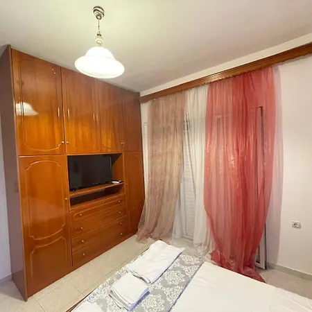 Anagnostis * Finiq